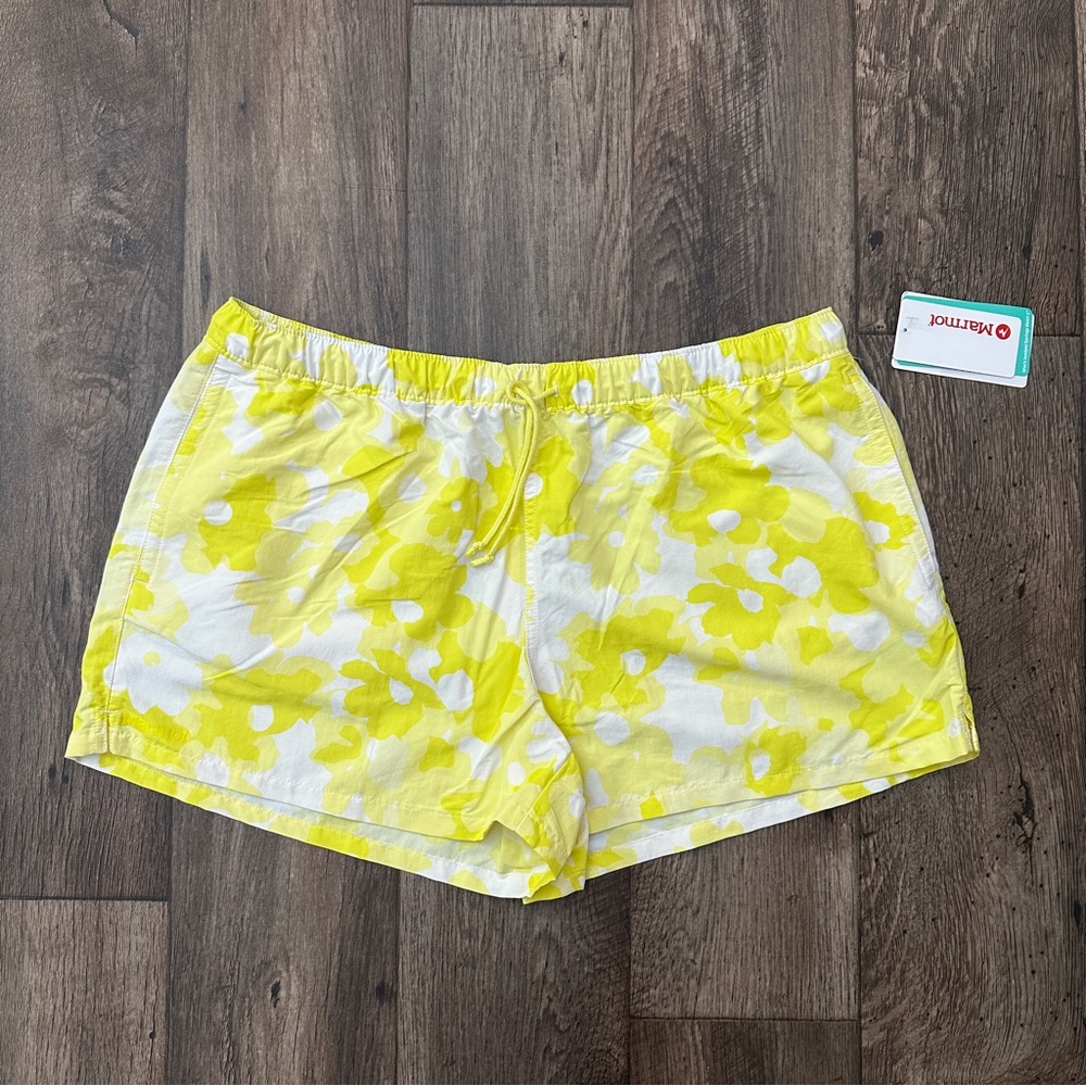 Marmot Springs Shorts Women’s Size XL Light Yellow Flower